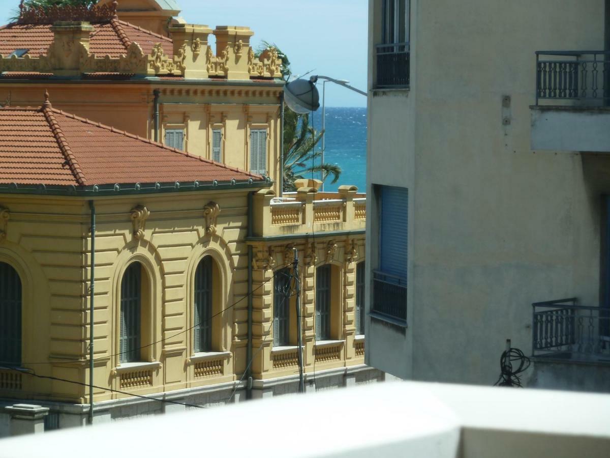 Palais Des Domes *